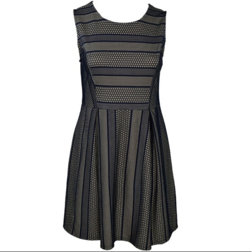 🖤MONTEAU🖤LACE OVERLAY SKATER DRESS🖤
